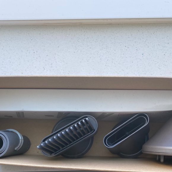 Dyson Supersonic Hair Dryer White - Picture 2 of 8